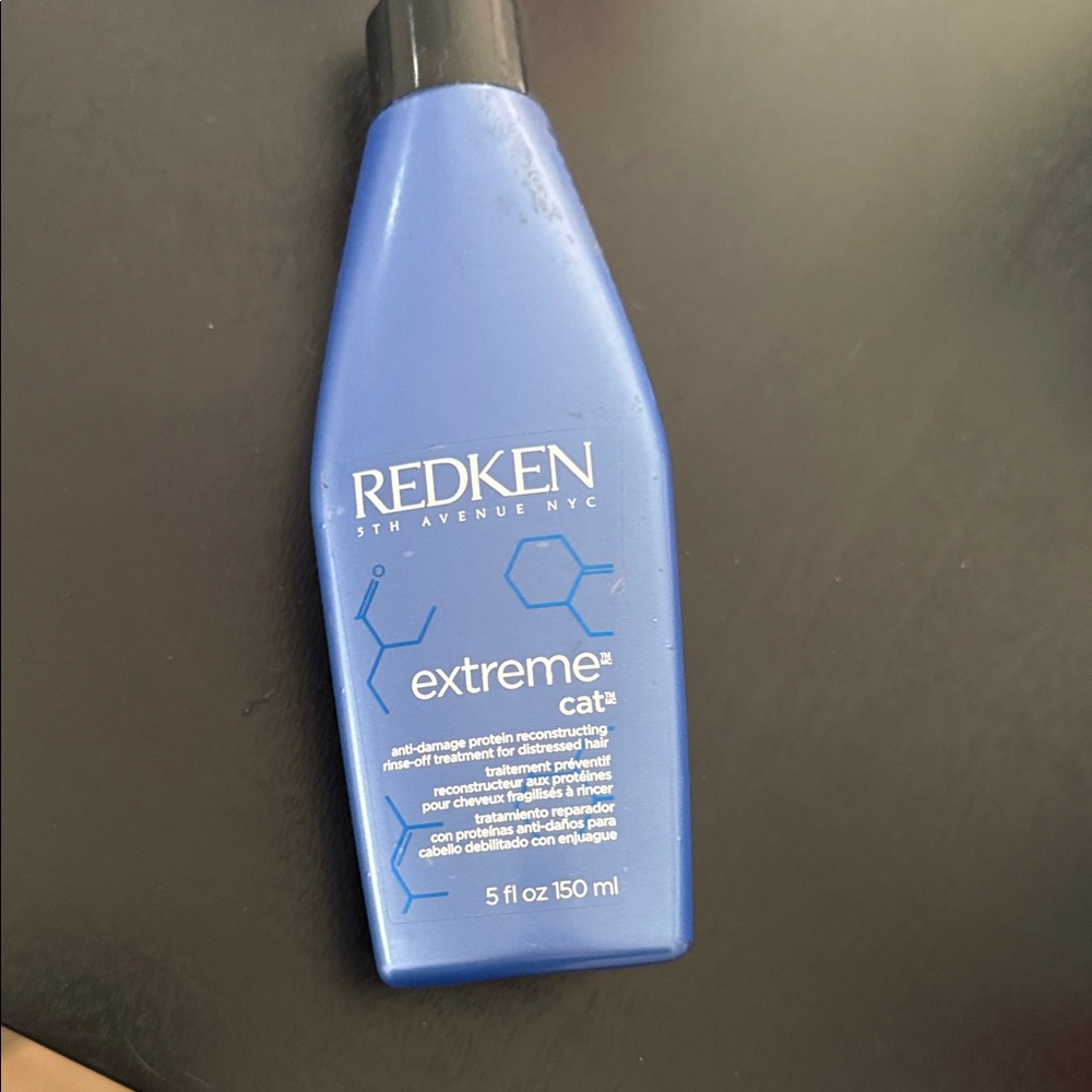 Redken Extreme Cat Protein Spray in Blue